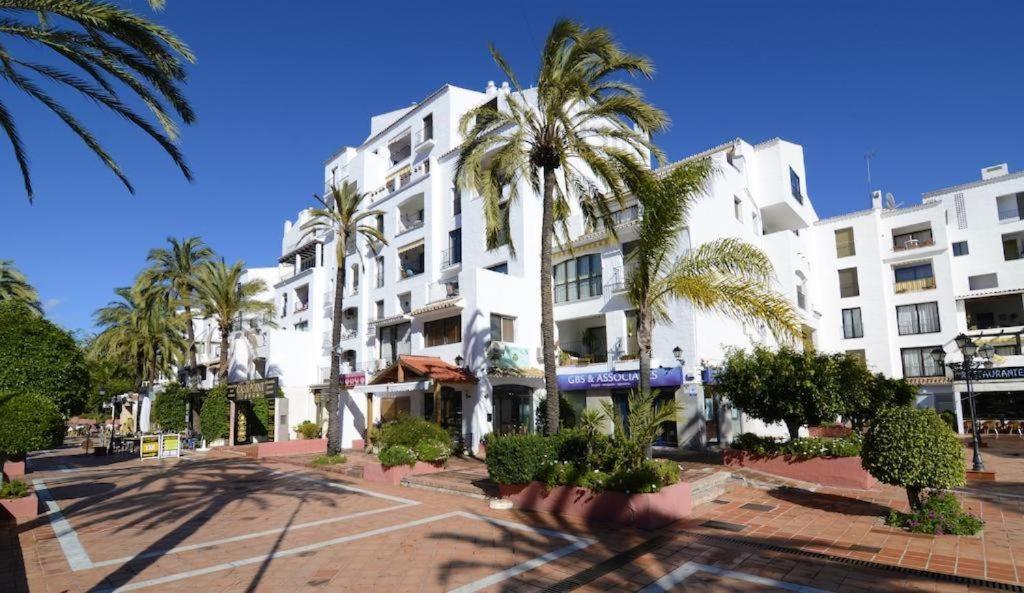 Apartment Luxury Penthouse In The Heart Of Puerto Banus Marbella